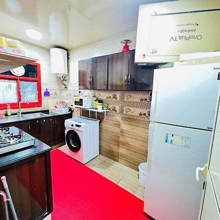迪拜Moon Backpackers , Al Rigga , Partition For Couples And For Singles公寓 外观 照片