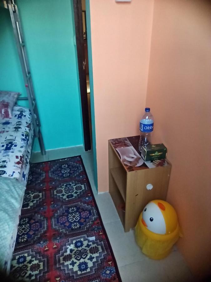 迪拜Moon Backpackers , Al Rigga , Partition For Couples And For Singles公寓 外观 照片
