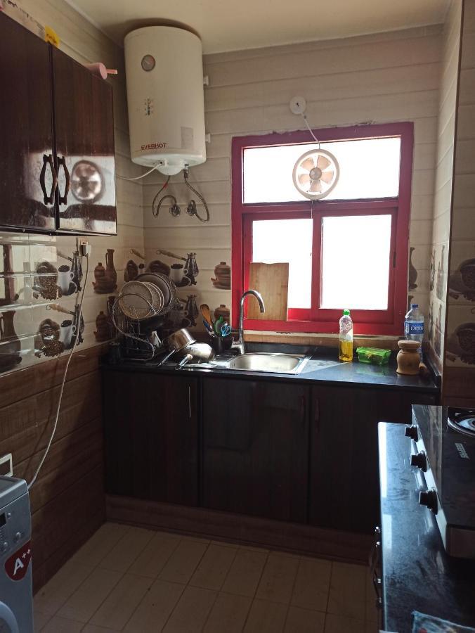 迪拜Moon Backpackers , Al Rigga , Partition For Couples And For Singles公寓 外观 照片