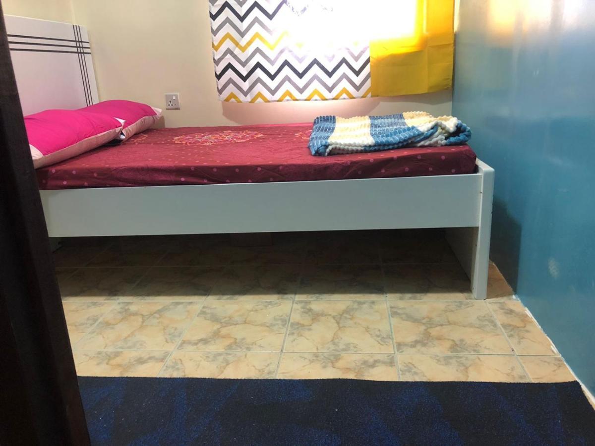 迪拜Moon Backpackers , Al Rigga , Partition For Couples And For Singles公寓 外观 照片