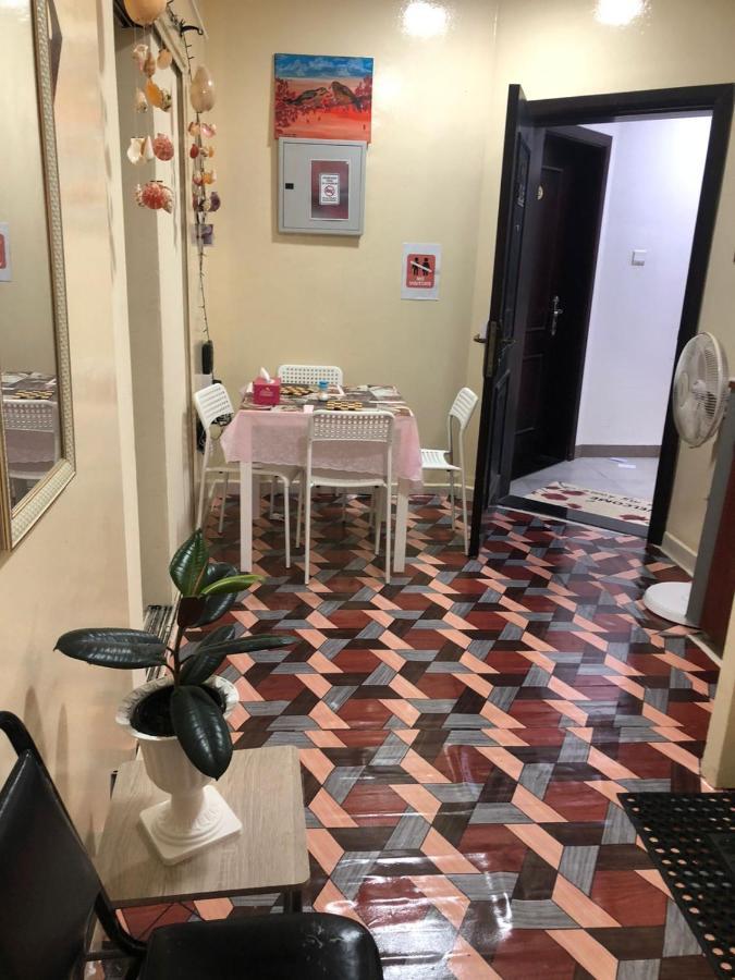 迪拜Moon Backpackers , Al Rigga , Partition For Couples And For Singles公寓 外观 照片