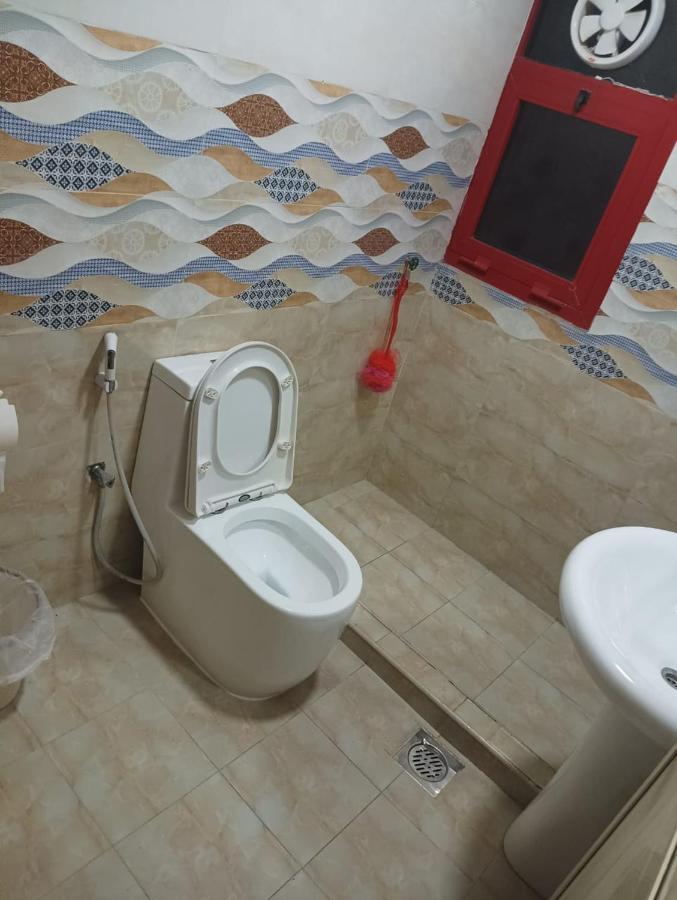 迪拜Moon Backpackers , Al Rigga , Partition For Couples And For Singles公寓 外观 照片