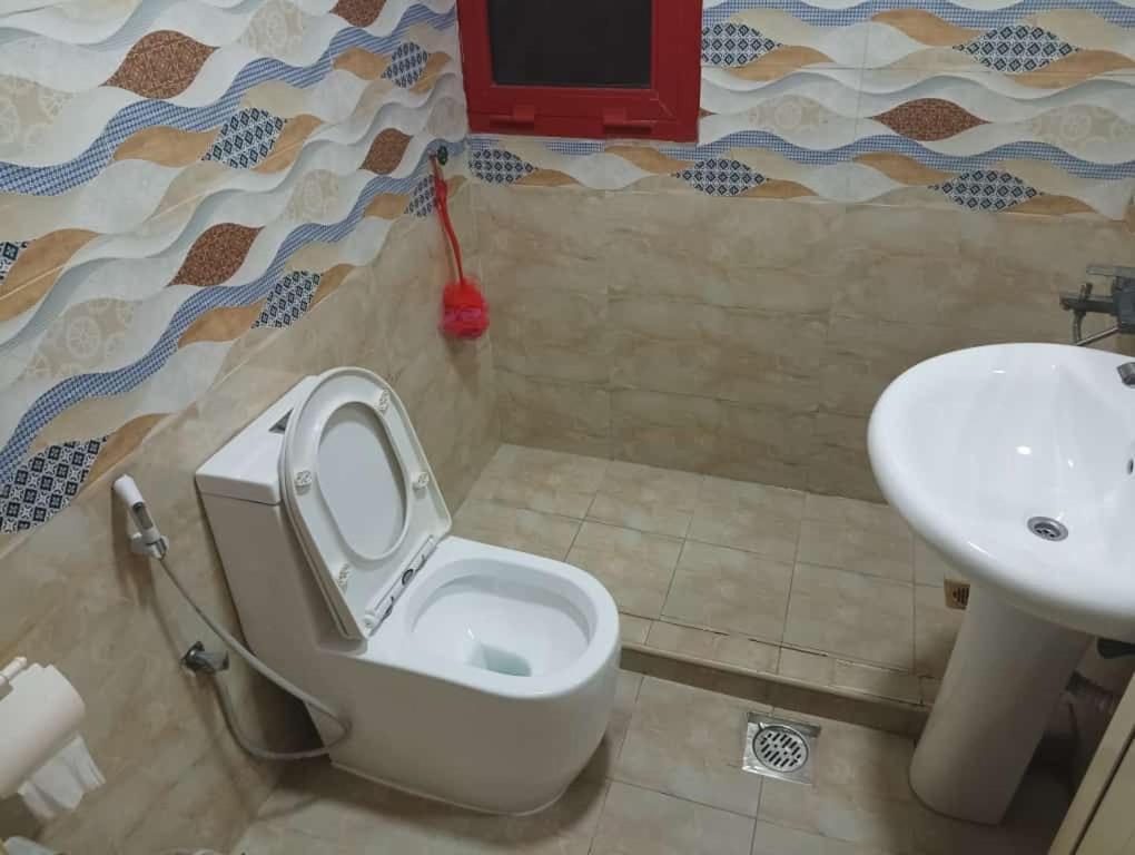 迪拜Moon Backpackers , Al Rigga , Partition For Couples And For Singles公寓 外观 照片