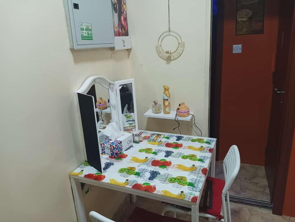 迪拜Moon Backpackers , Al Rigga , Partition For Couples And For Singles公寓 外观 照片