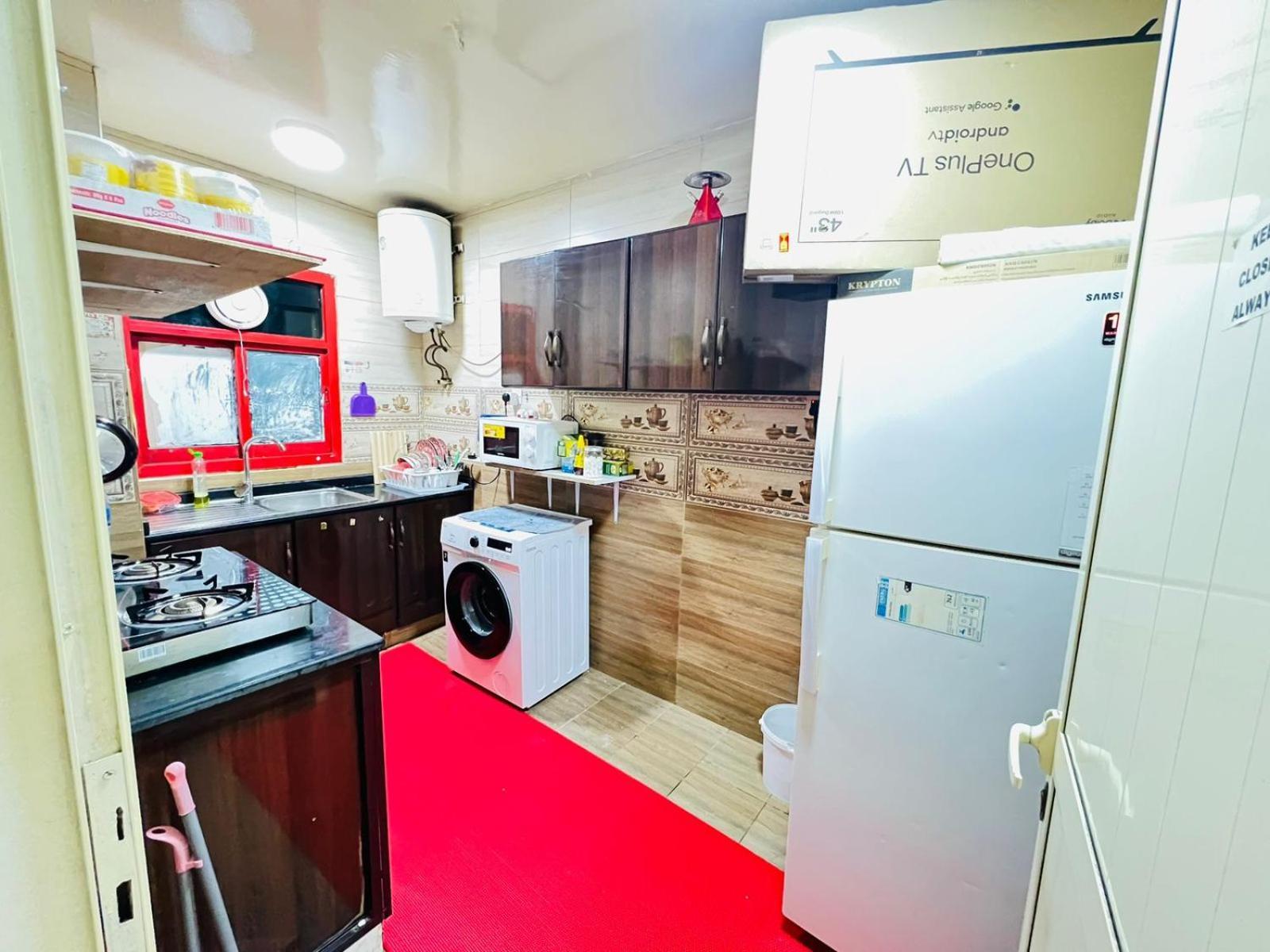 迪拜Moon Backpackers , Al Rigga , Partition For Couples And For Singles公寓 外观 照片